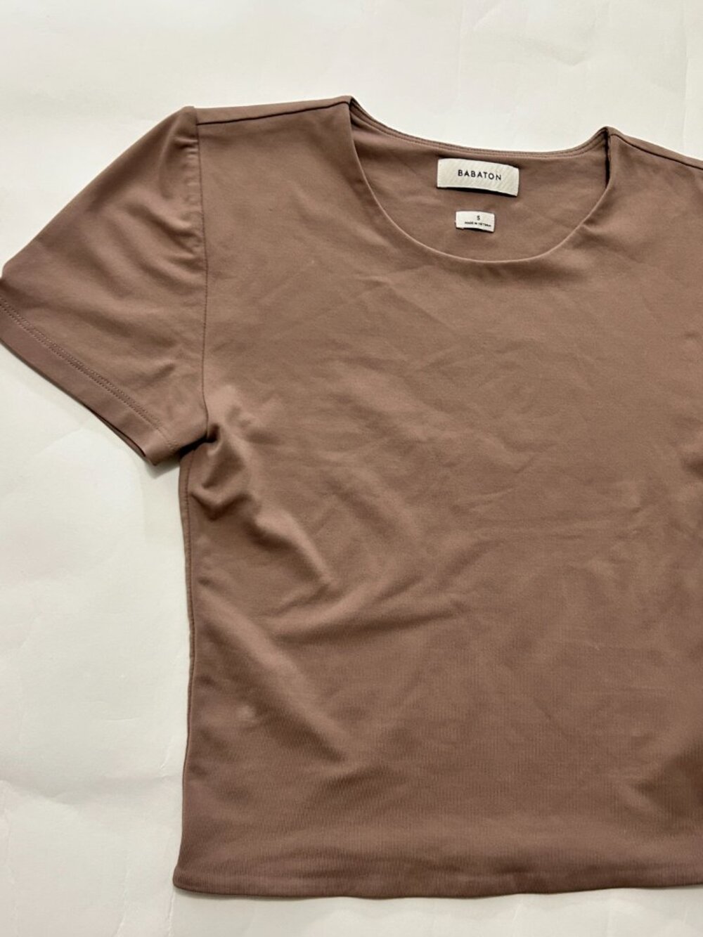 Aritzia Babaton Contour Crew Cropped Top T-Shirt Womens size S warm taupe - Picture 5 of 11